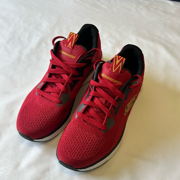 Sketchers Air cooled memory foam sneakers - Picture 2 of 4